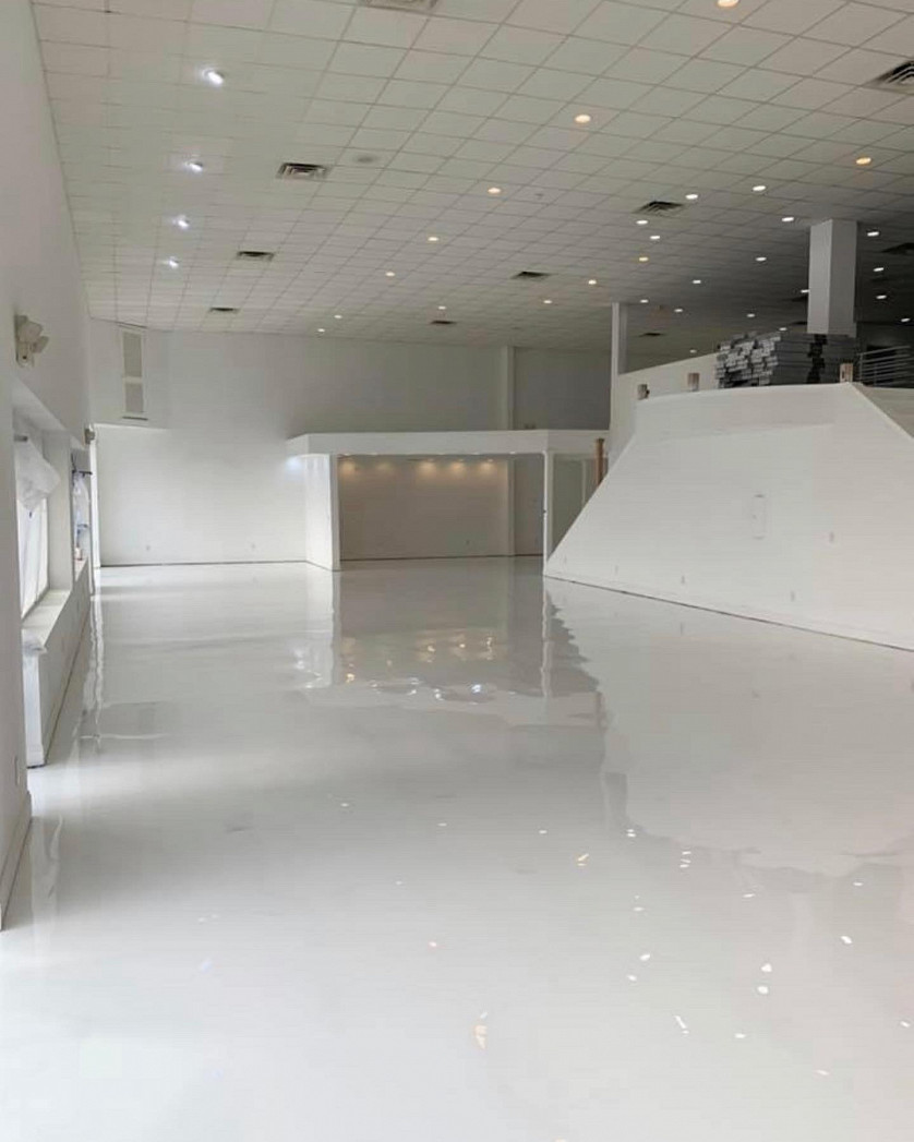 Designer metallic epoxy floor (high gloss white) image
